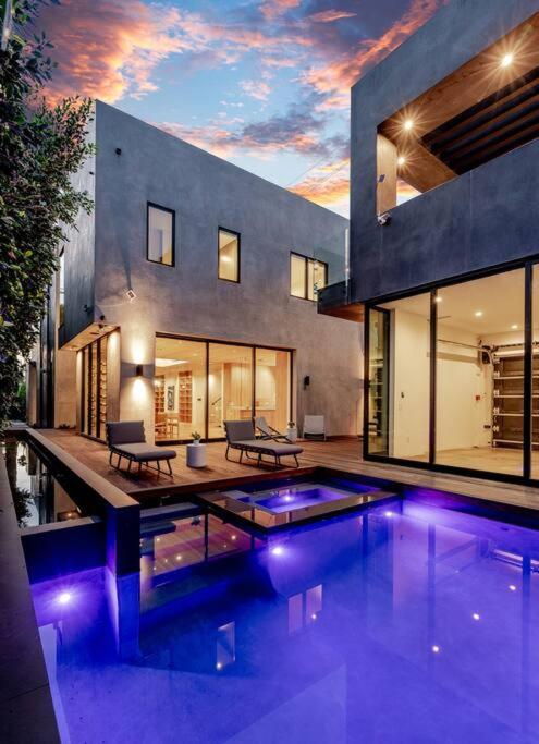 Modern, Resort-Style Home In West Hollywood Los Ángeles Exterior foto